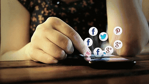 slinkimas per socialinę žiniasklaidą - gif