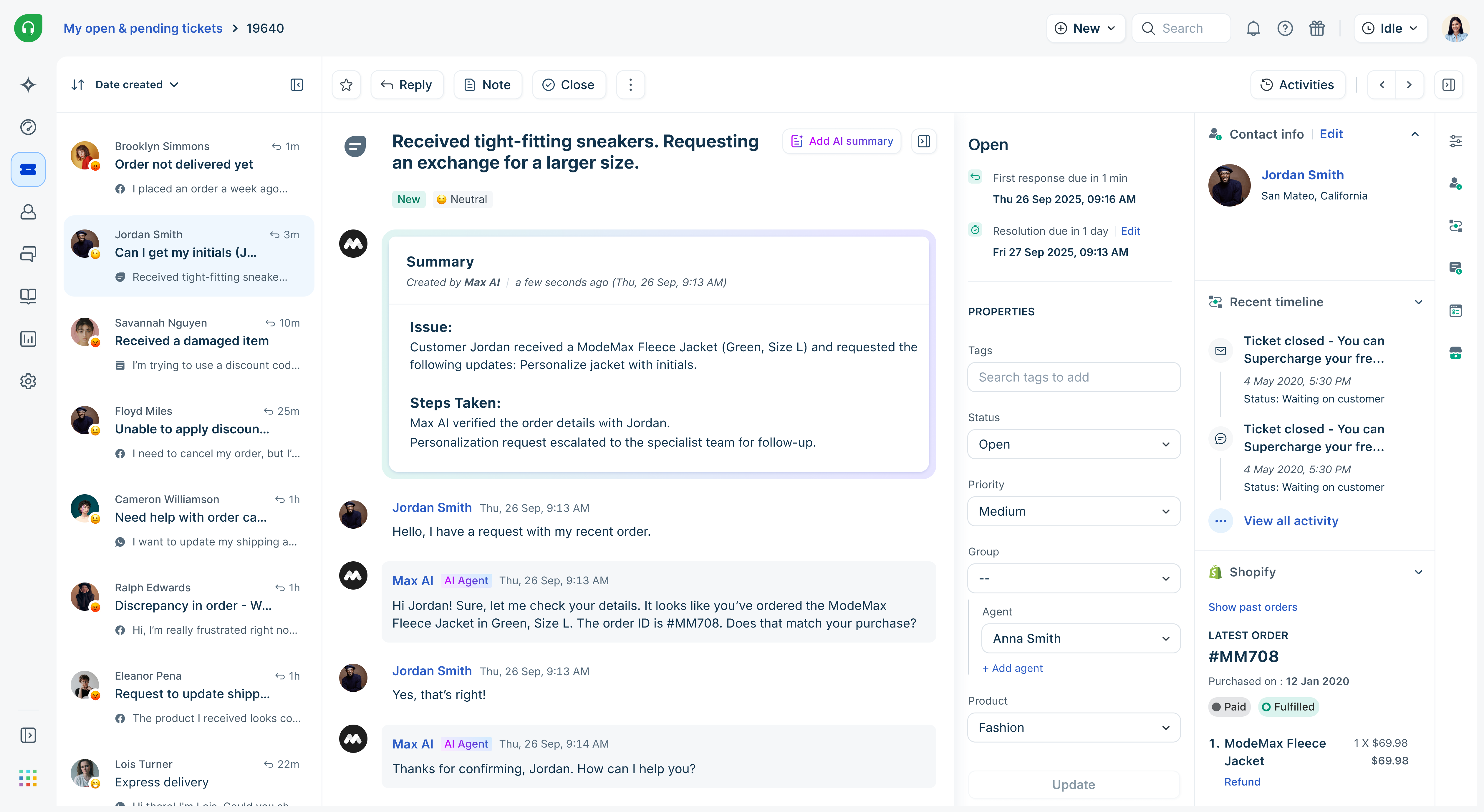 Freshdesk bilietų sąrašo rodinys su prioriteto ir būsenos stulpeliais