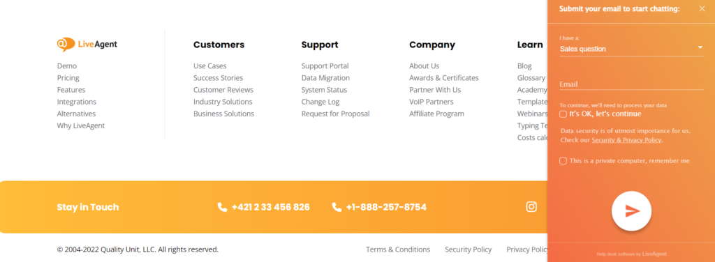 LiveAgent svetainės apačia ir pokalbių langas